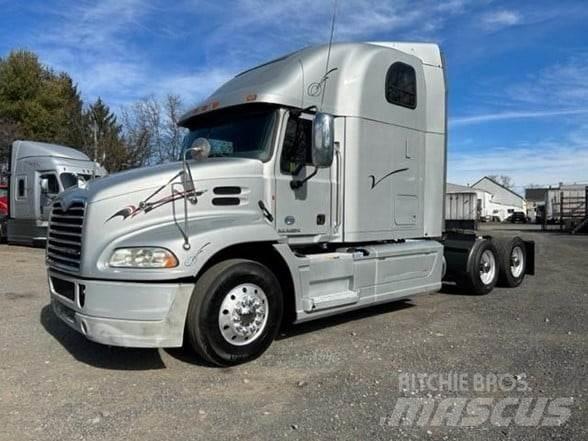 Mack PINNACLE CXU613 Cavalos Mecânicos