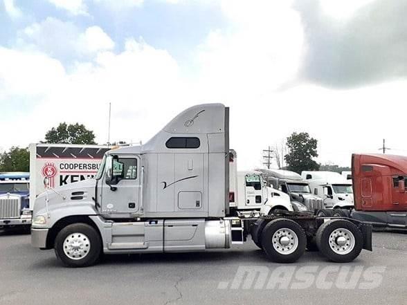 Mack PINNACLE CXU613 Cavalos Mecânicos