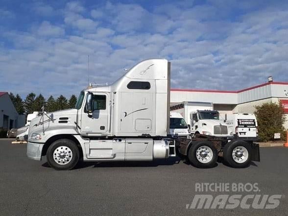 Mack PINNACLE CXU613 Cavalos Mecânicos