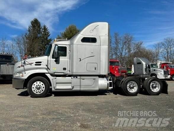 Mack PINNACLE CXU613 Cavalos Mecânicos