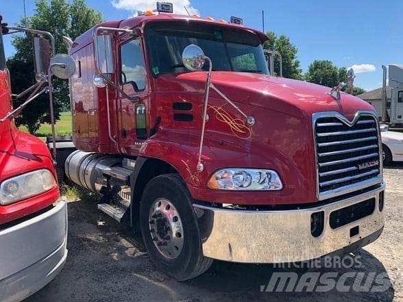 Mack PINNACLE CXU613 Cavalos Mecânicos