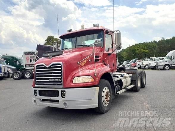 Mack PINNACLE CXU613 Cavalos Mecânicos