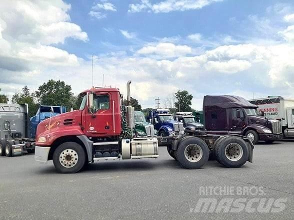 Mack PINNACLE CXU613 Cavalos Mecânicos