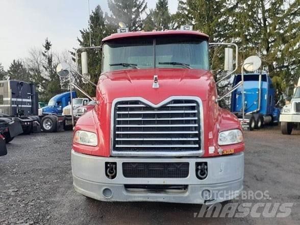 Mack PINNACLE CXU613 Cavalos Mecânicos