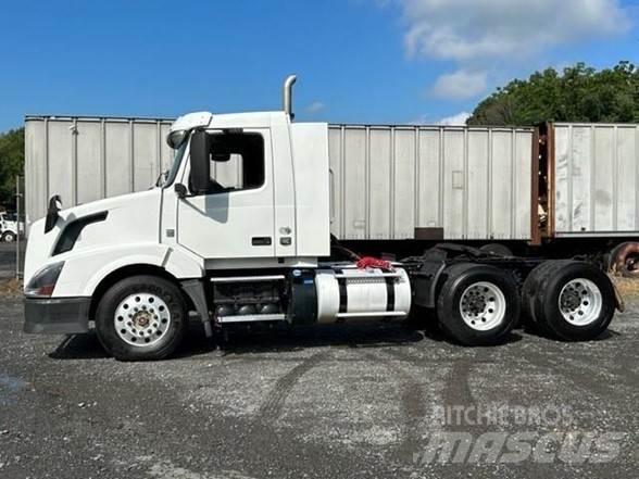 Volvo VNL64T300 Cavalos Mecânicos