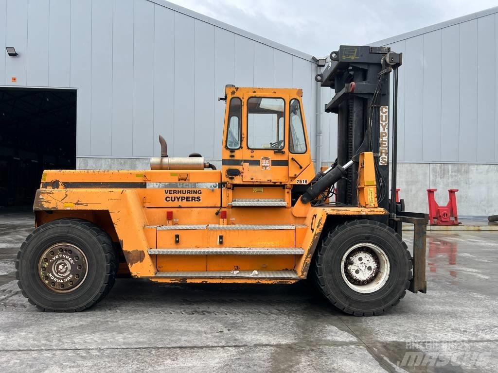 Svetruck 25 120 42 Empilhadores Diesel