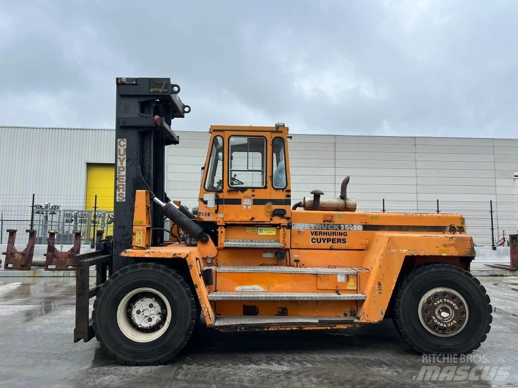 Svetruck 25 120 42 Empilhadores Diesel