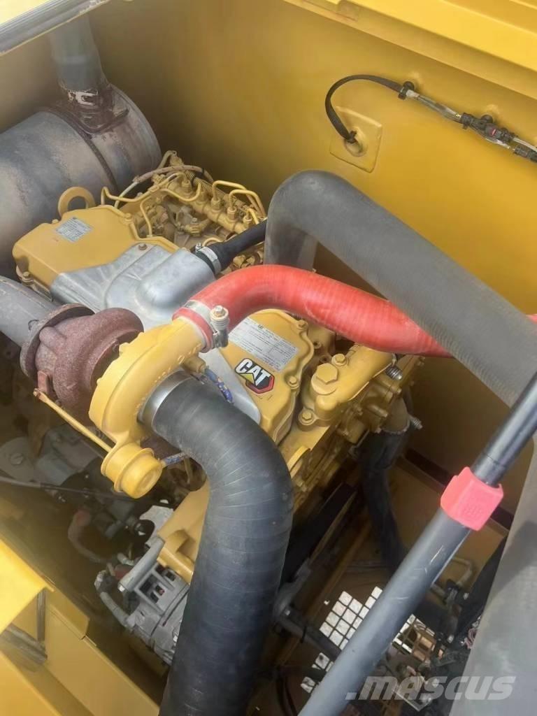 CAT 320 Escavadeiras de esteiras