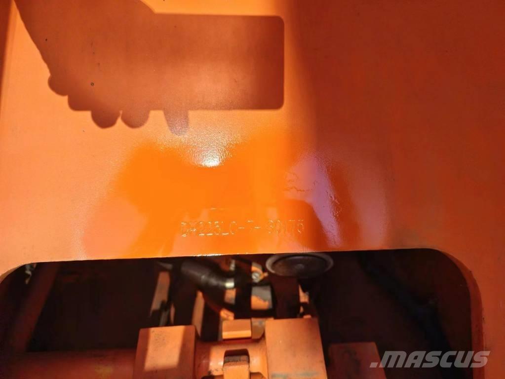 Doosan DH225LC-7 Escavadeiras de esteiras