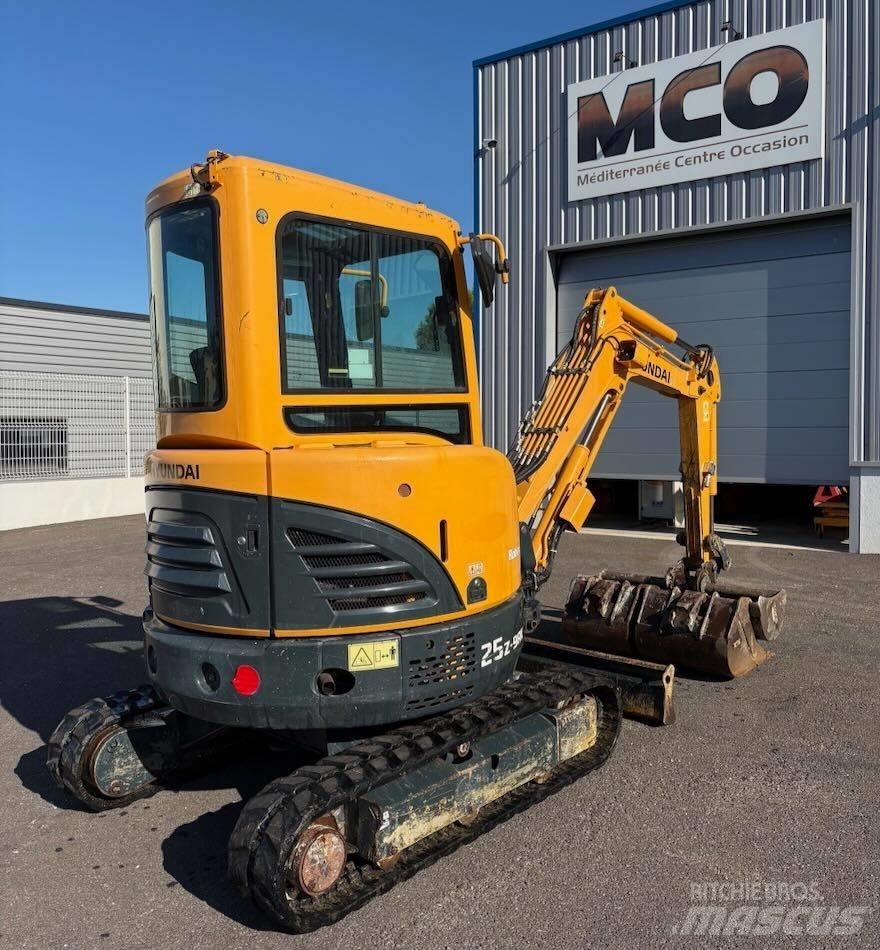 Hyundai R25Z-9 AK Miniescavadeiras
