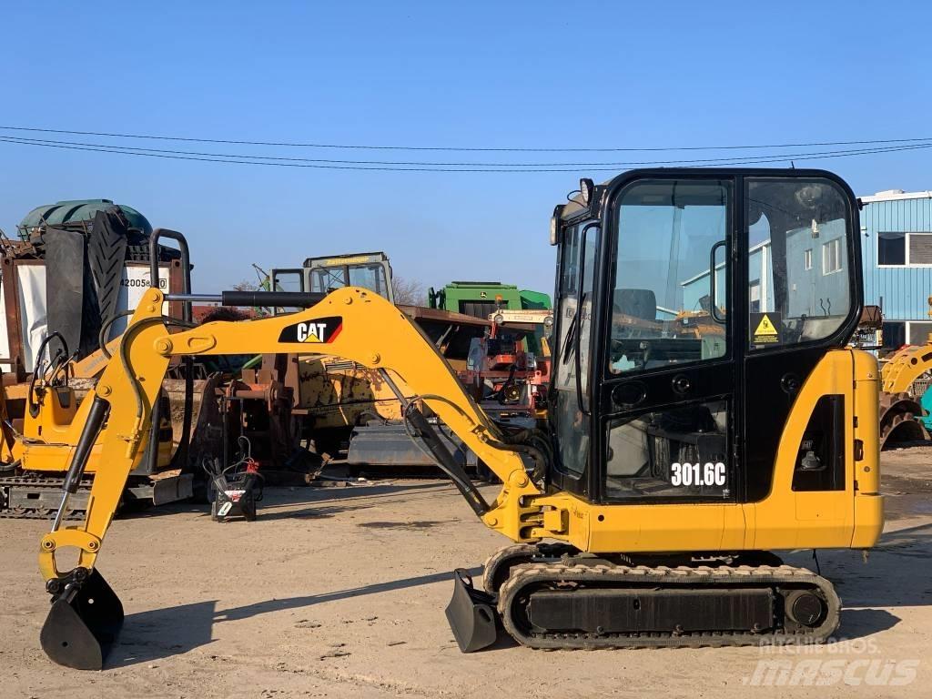 CAT 301.6C Miniescavadeiras
