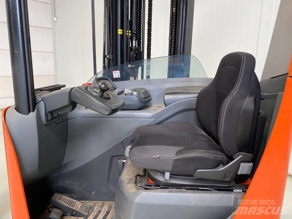 BT RRE140E Empilhadores Elevadores