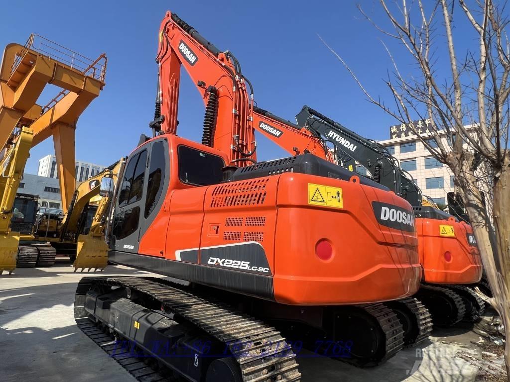 Doosan DX225 Escavadeiras de esteiras