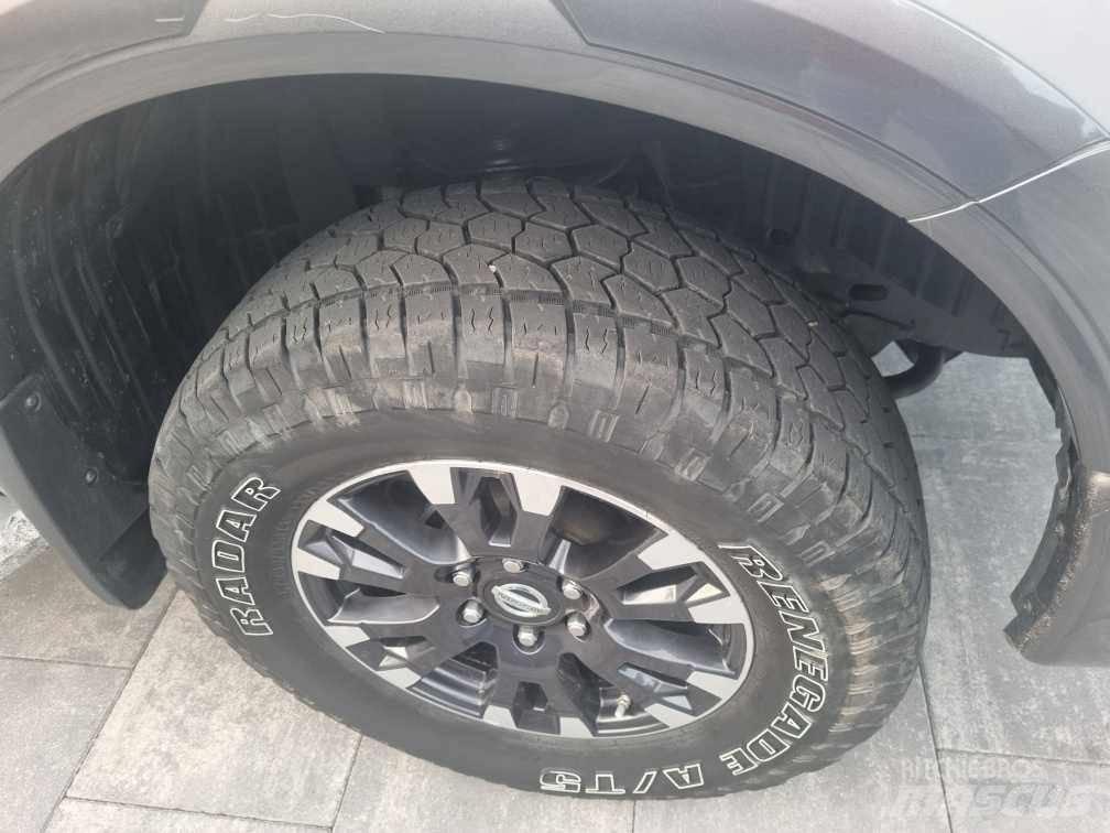 Nissan TITAN XD PRO Pick up de caixa aberta
