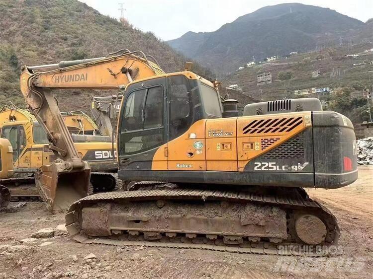 Hyundai R215VS Escavadoras de rodas