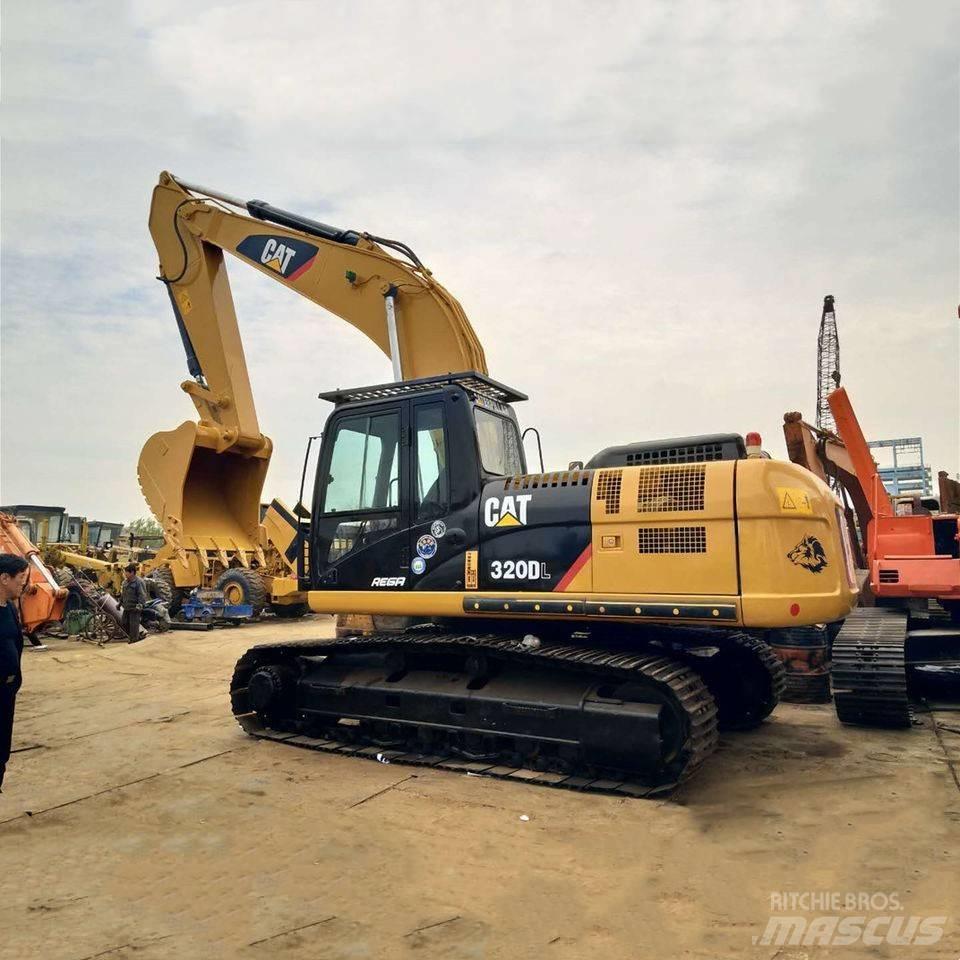CAT 320D Escavadeiras de esteiras