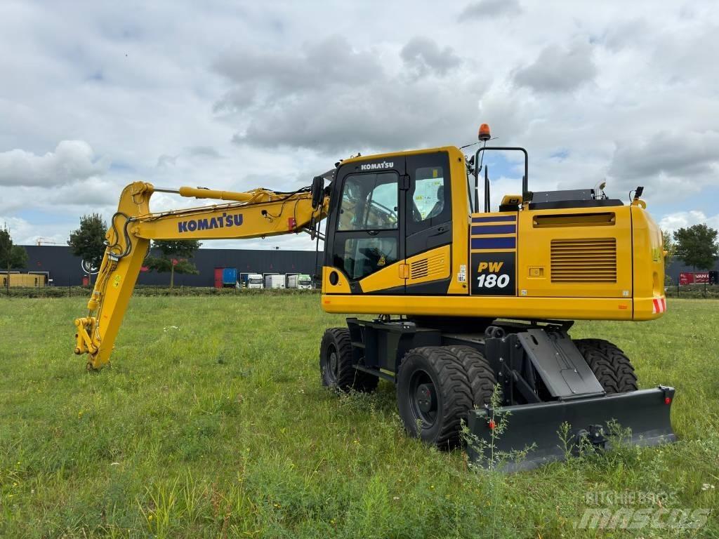 Komatsu PW180-11E0 Escavadoras de rodas