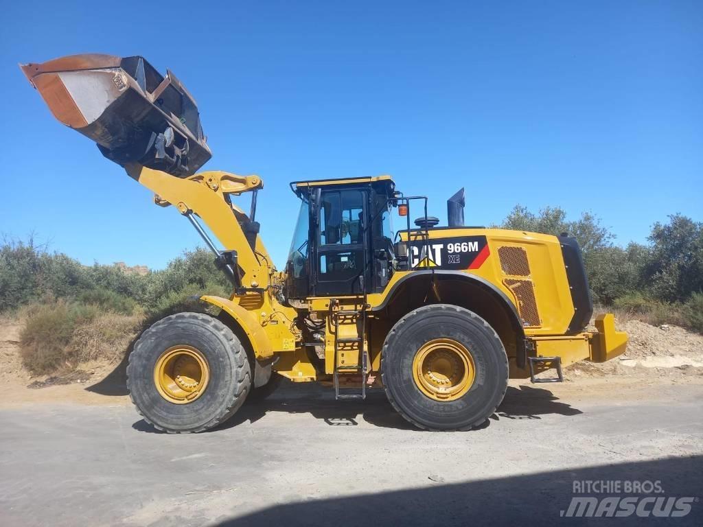 CAT 966 M Carregadeiras de rodas