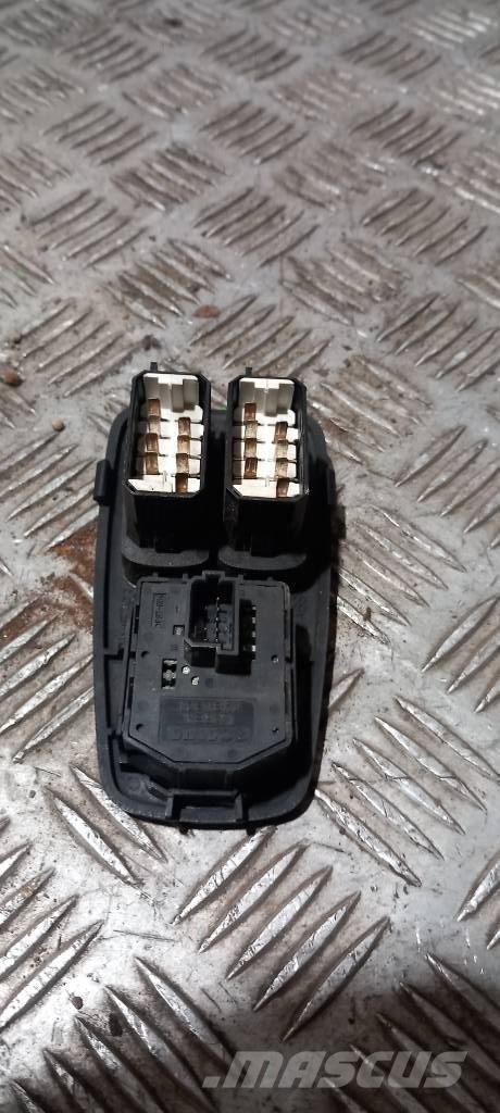 Scania R 440   1445793 Cabines e interior