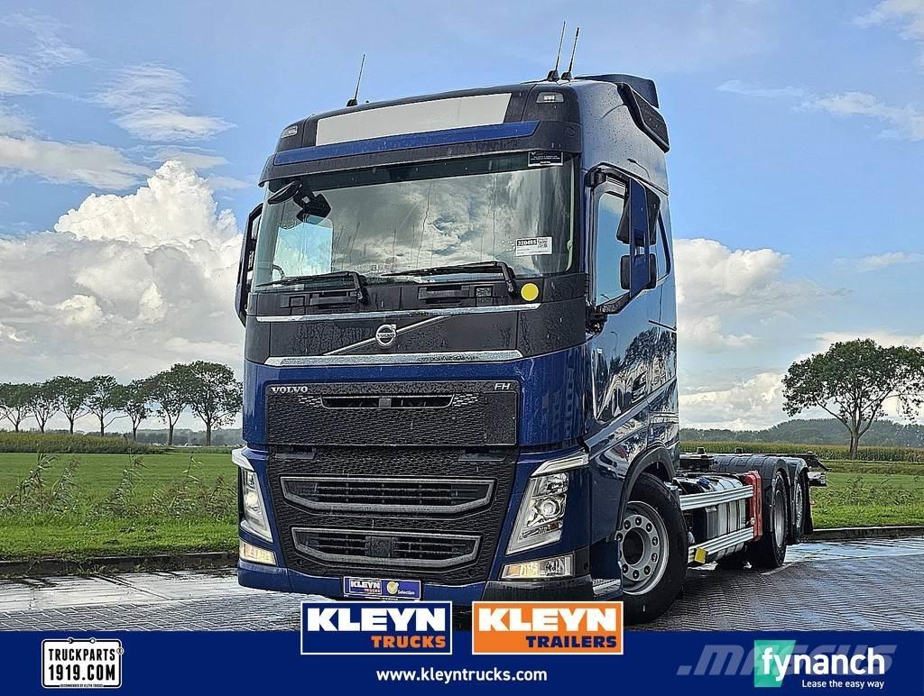 Volvo FH 540 Camiões caixa desmontável com elevador de cabo