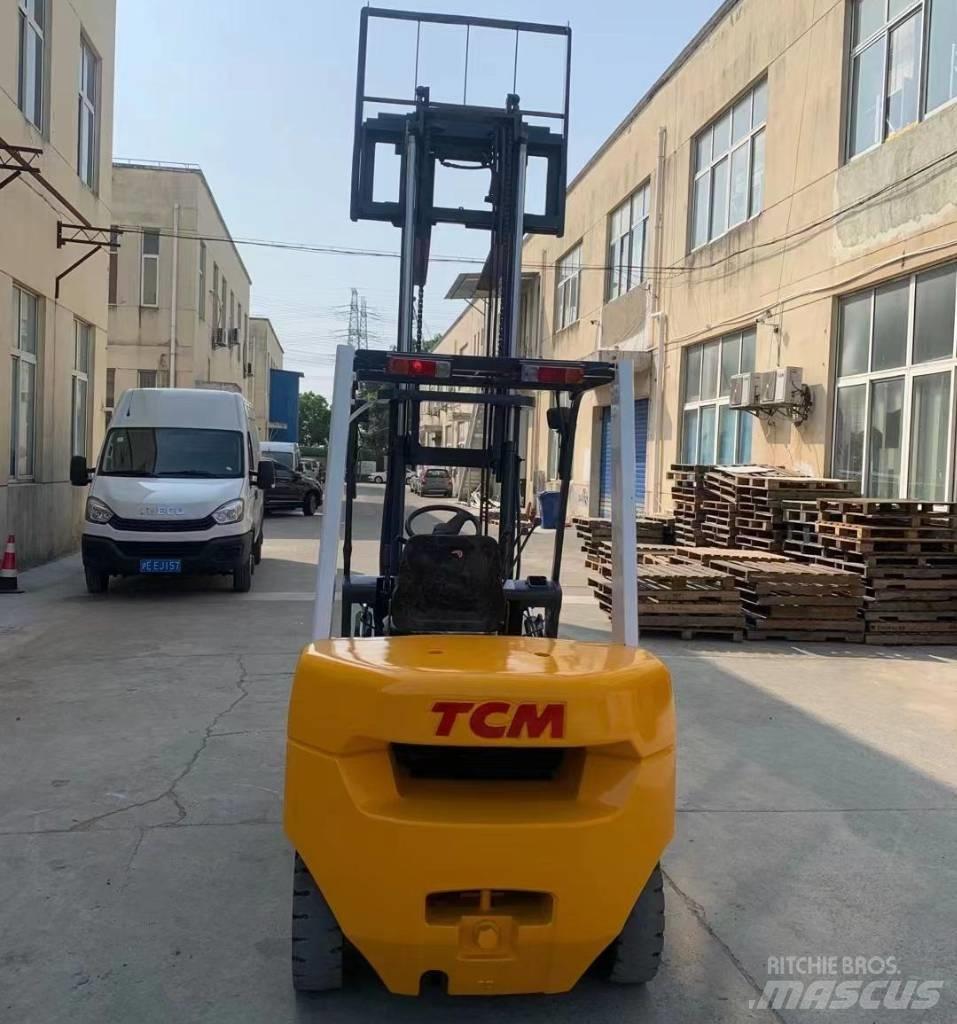 TCM FD30 Empilhadores Elevadores