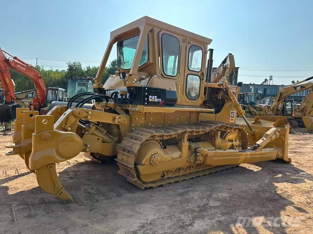 CAT D7G Dozers - Tratores rastos