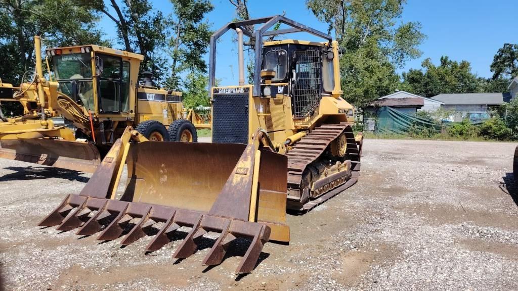 CAT D 5 M XL Dozers - Tratores rastos
