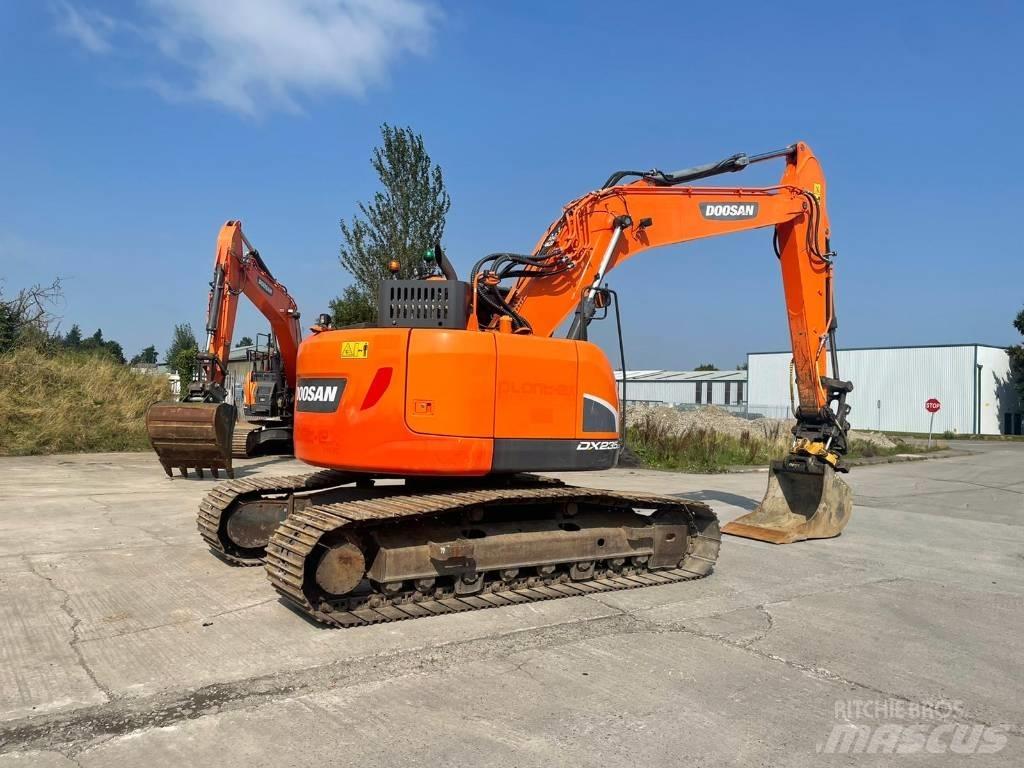 Doosan DX 235 LCR-5 Escavadeiras de esteiras