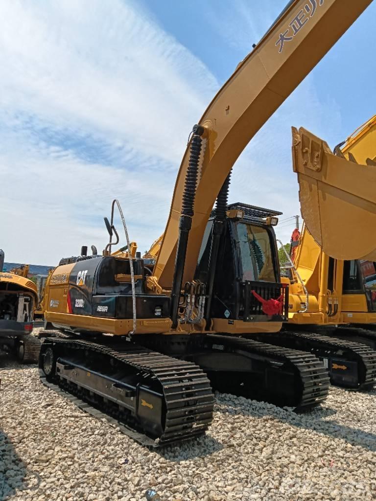 CAT 320D2 Escavadoras Midi 7t - 12t