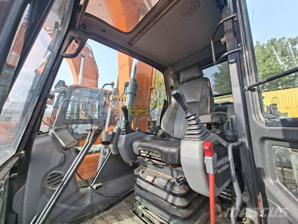 Doosan DX 140 LC Escavadeiras de esteiras