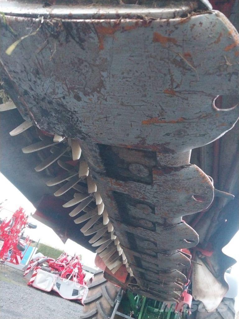 Kuhn FC 314 FF Corta-Relvas montadas e arrastadas