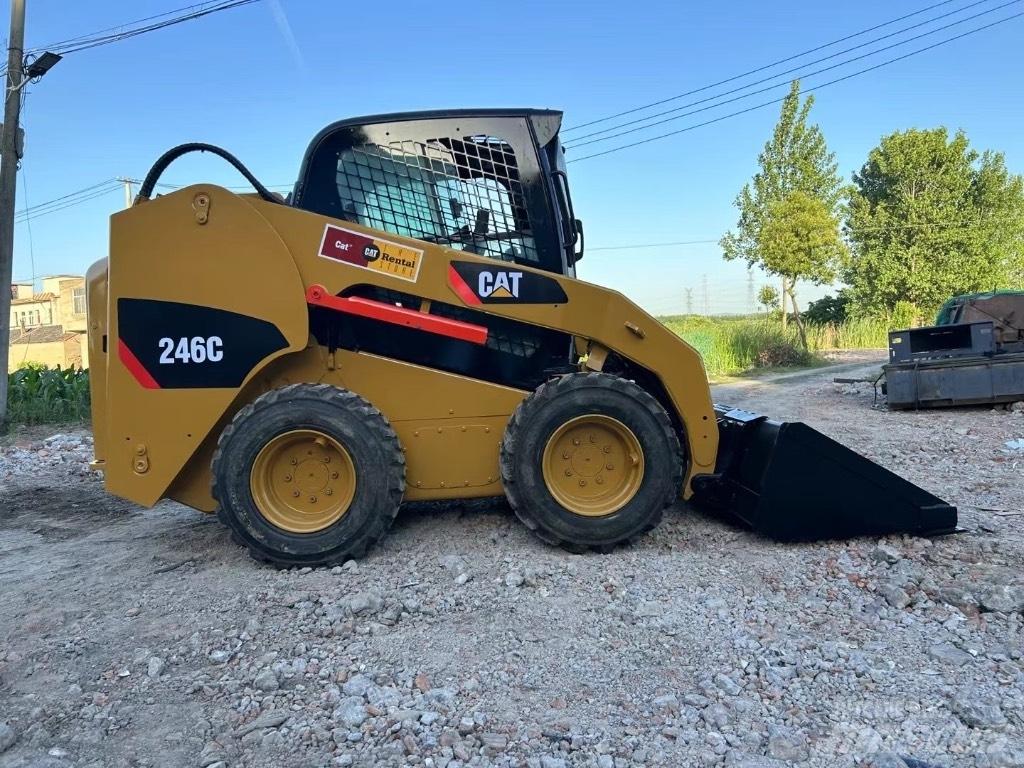 CAT 246 C Minicarregadeiras