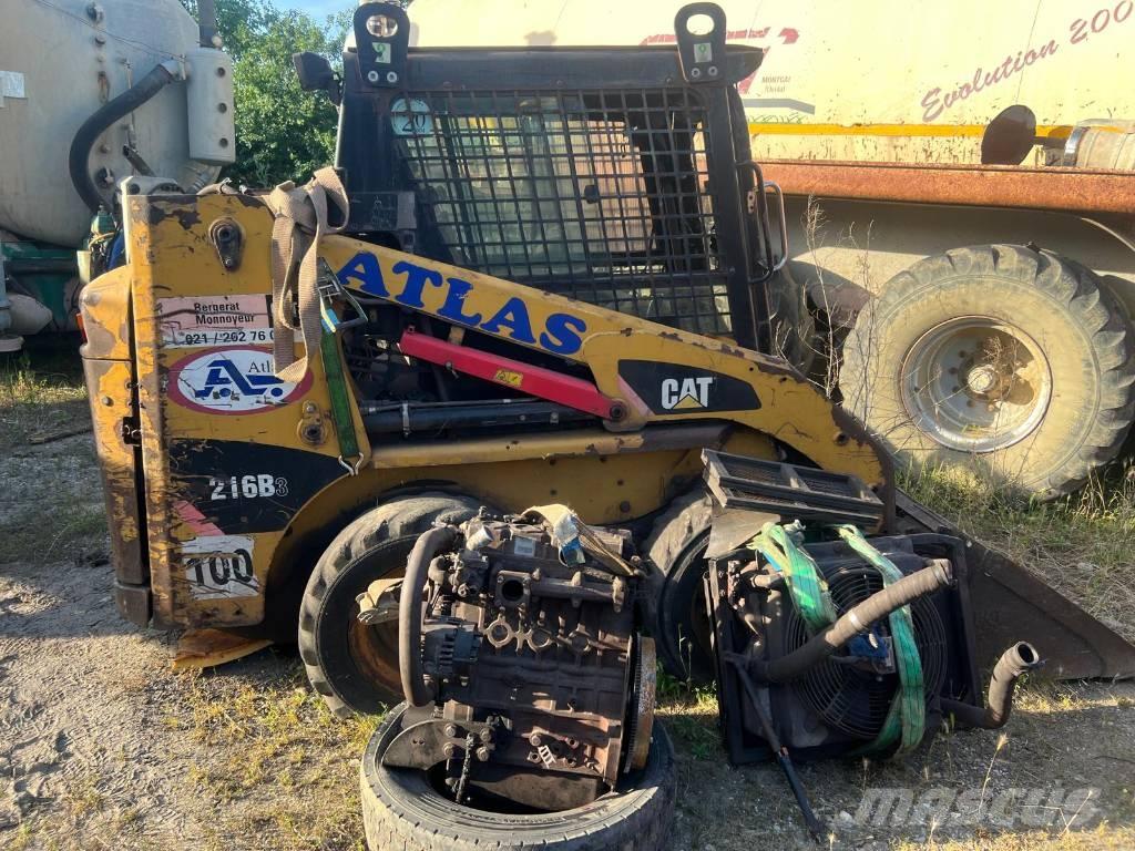 CAT 216 B 3 Lanças e braços dippers