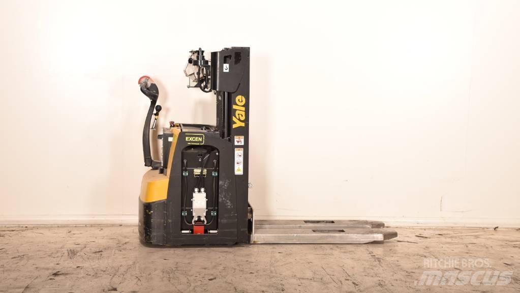 Yale MS20 Empilhador para operador externo