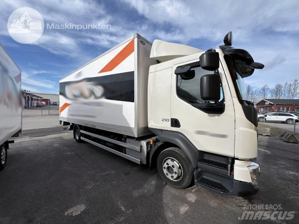Volvo FL 210 Caminhões de caixa fechada