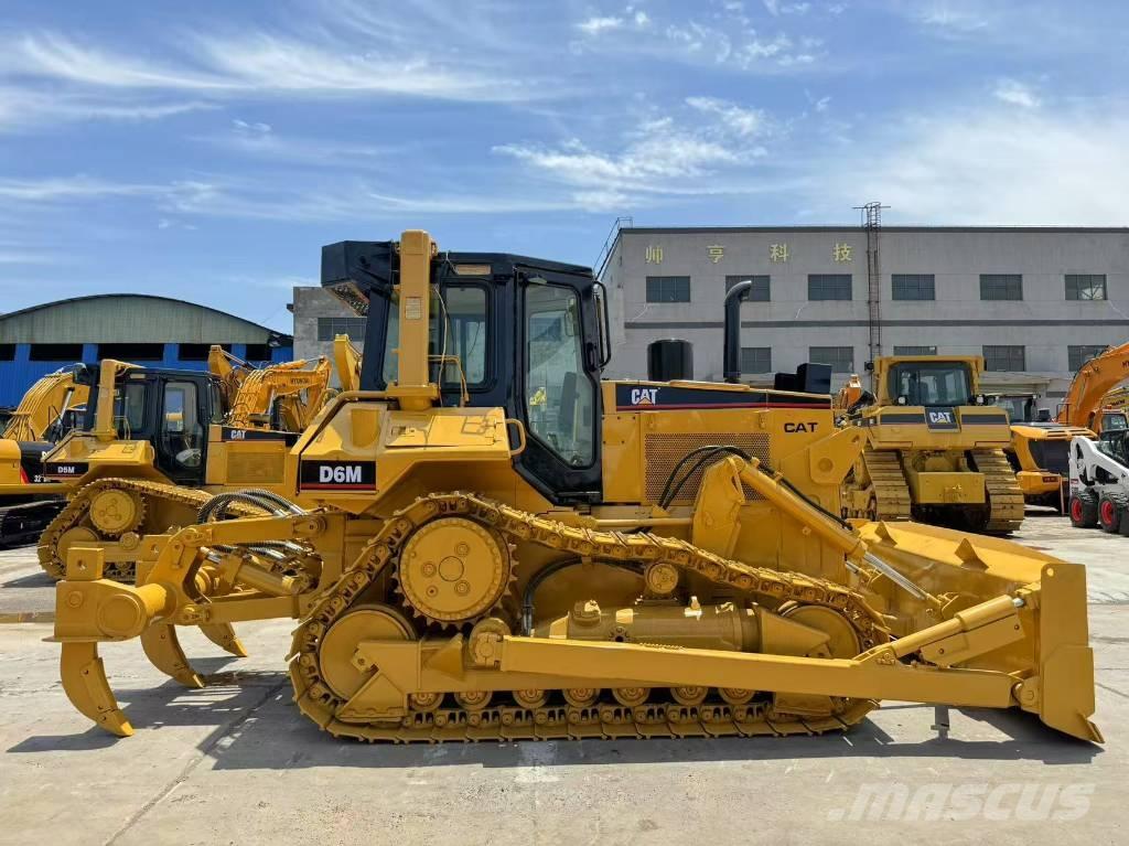 CAT D 6 M Dozers - Tratores rastos