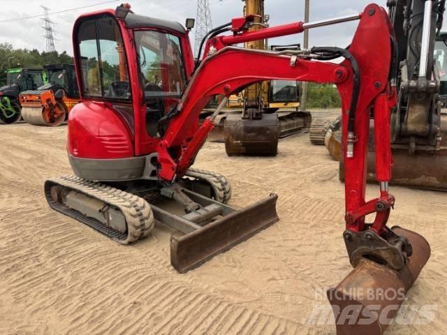 JCB 8025 Miniescavadeiras