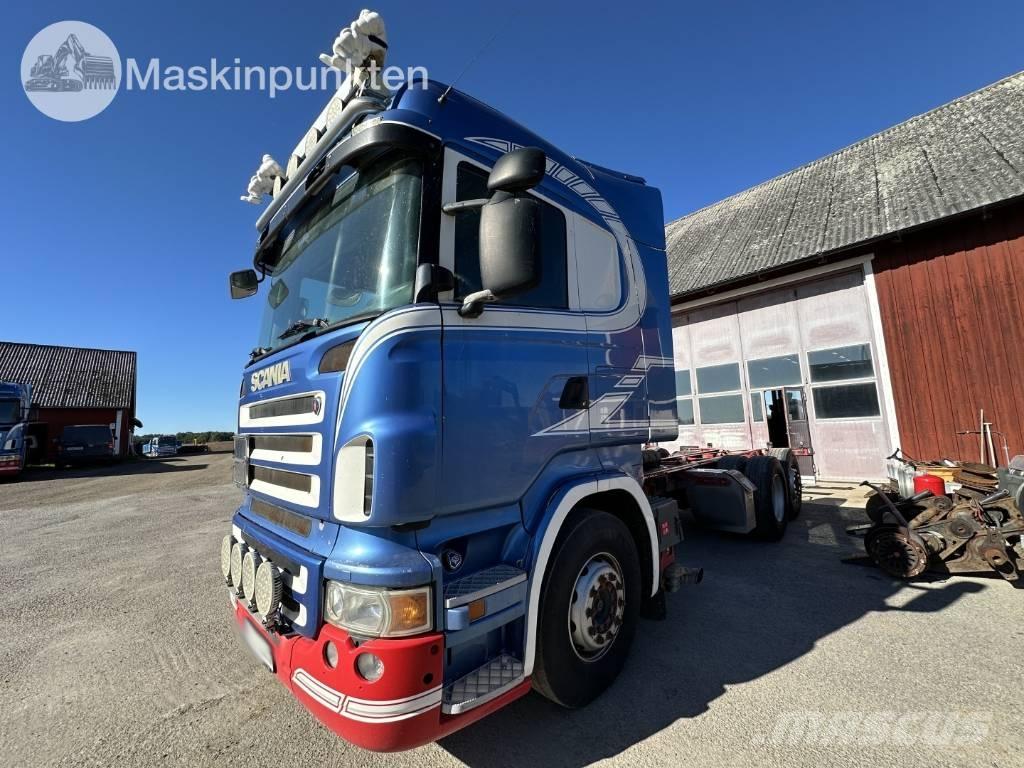 Scania R 560 LB Camiões de chassis e cabine