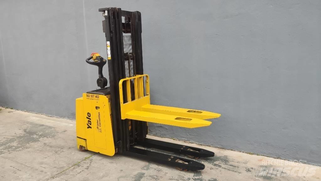 Yale MS15XIL Empilhador para operador externo