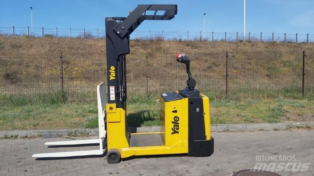 Yale MC10 Empilhadores Elevadores