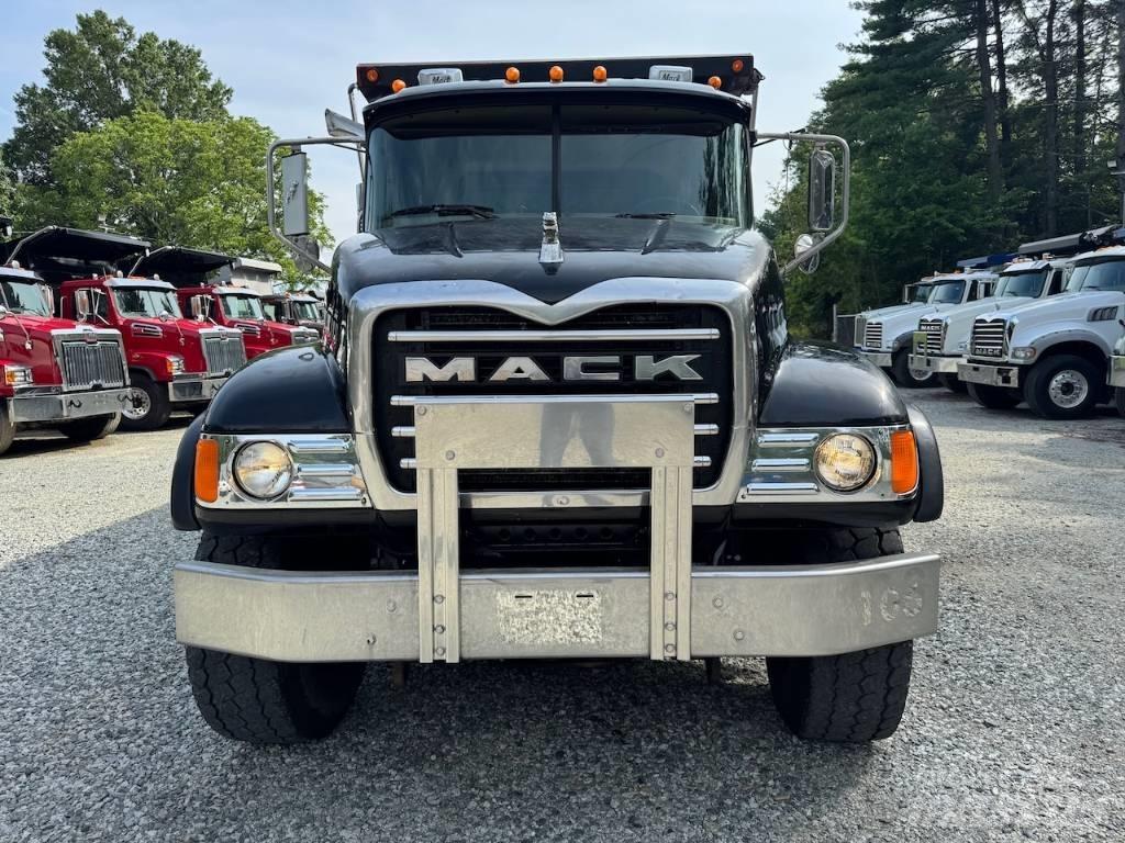 Mack Granite CV 713 Camiões basculantes
