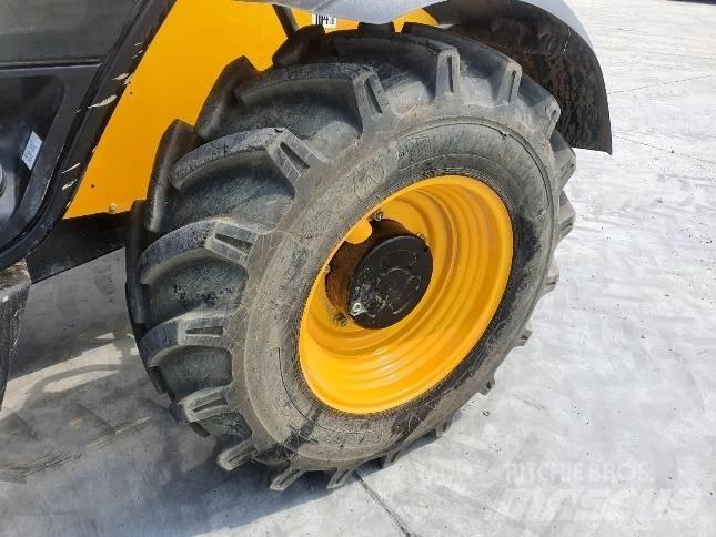 JCB 531-70 - BC24 Manipulador telescópico