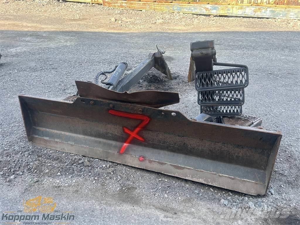 Valmet 890.2 Outros componentes