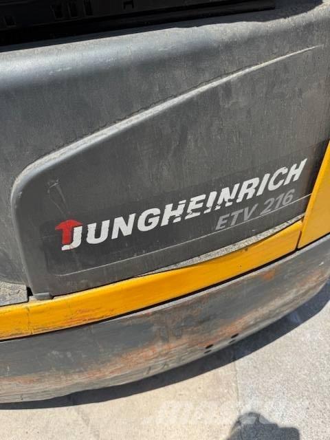 Jungheinrich ETV 216 Empilhadores Elevadores