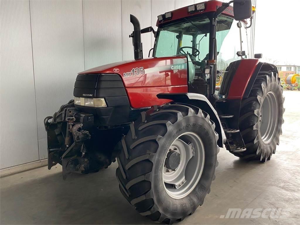 Case IH MX 135 Tratores Agrícolas usados