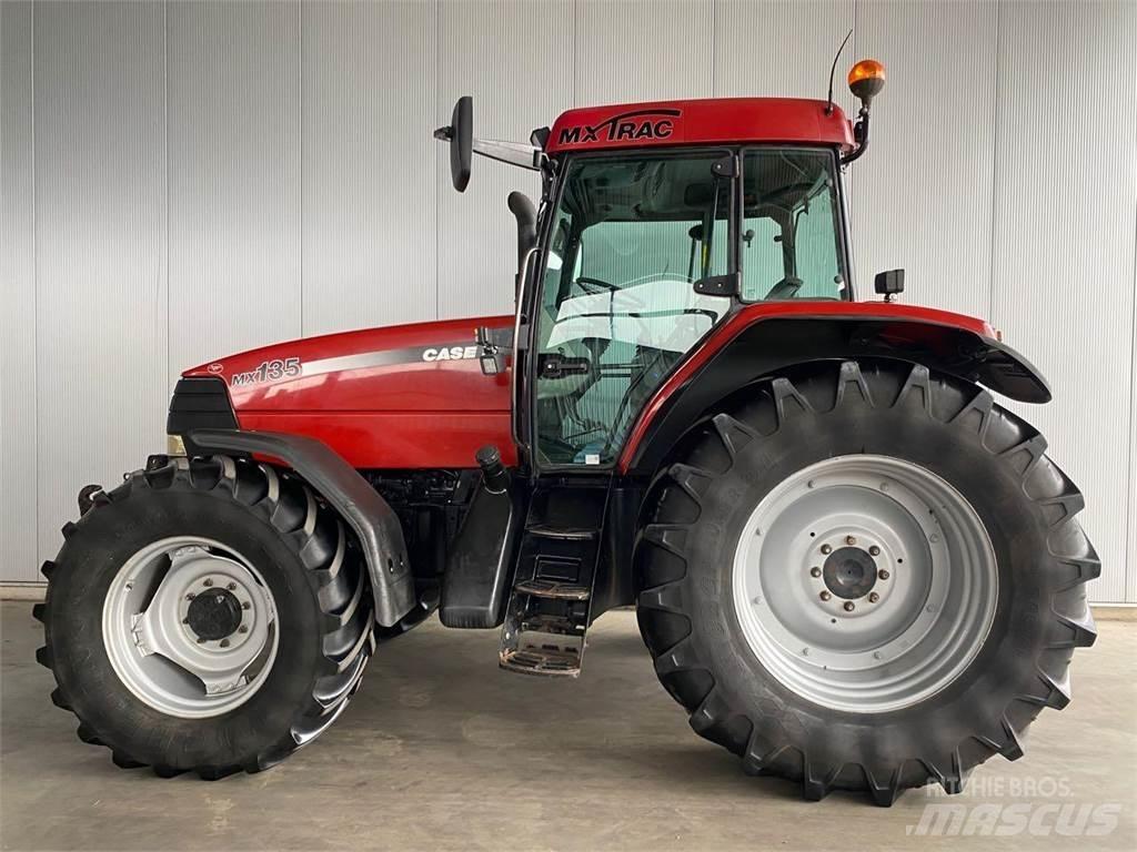 Case IH MX 135 Tratores Agrícolas usados
