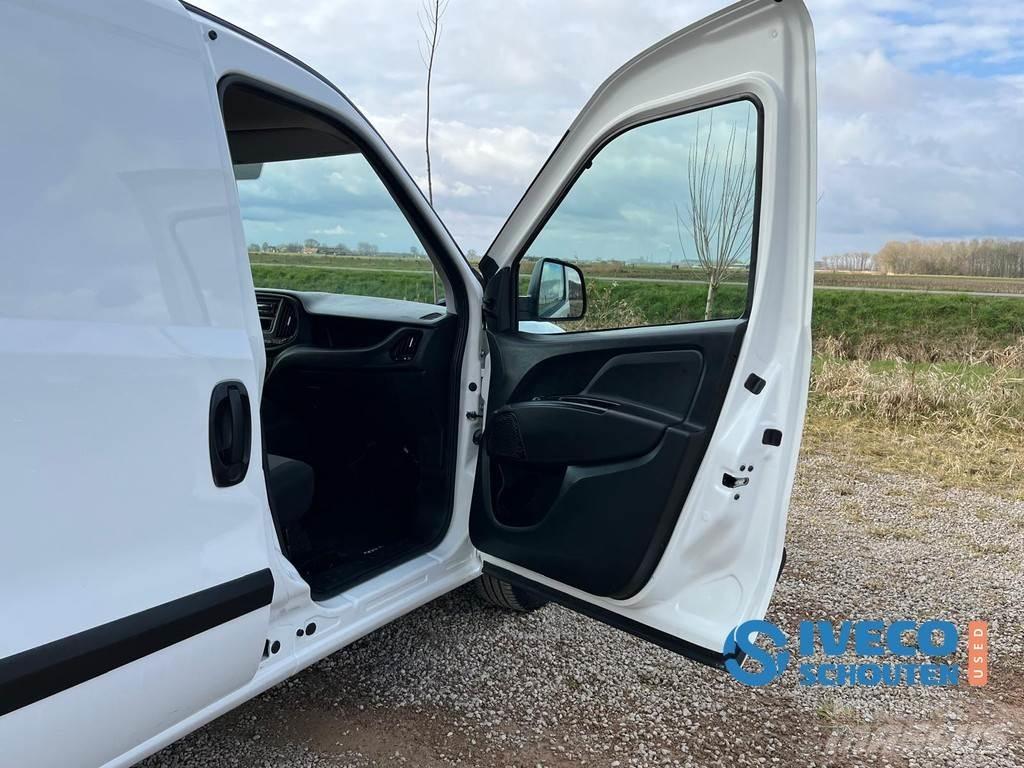 Fiat Doblò Cargo Carrinhas de caixa fechada
