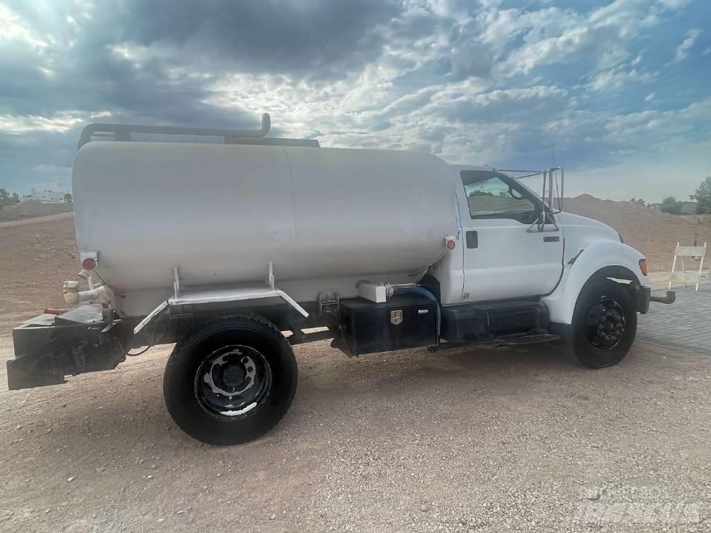 Ford F 750 XLT Auto-tanques