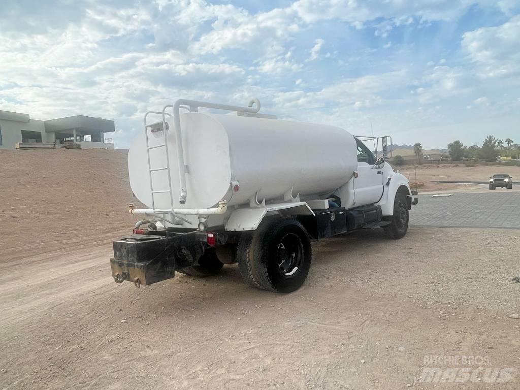 Ford F 750 XLT Auto-tanques