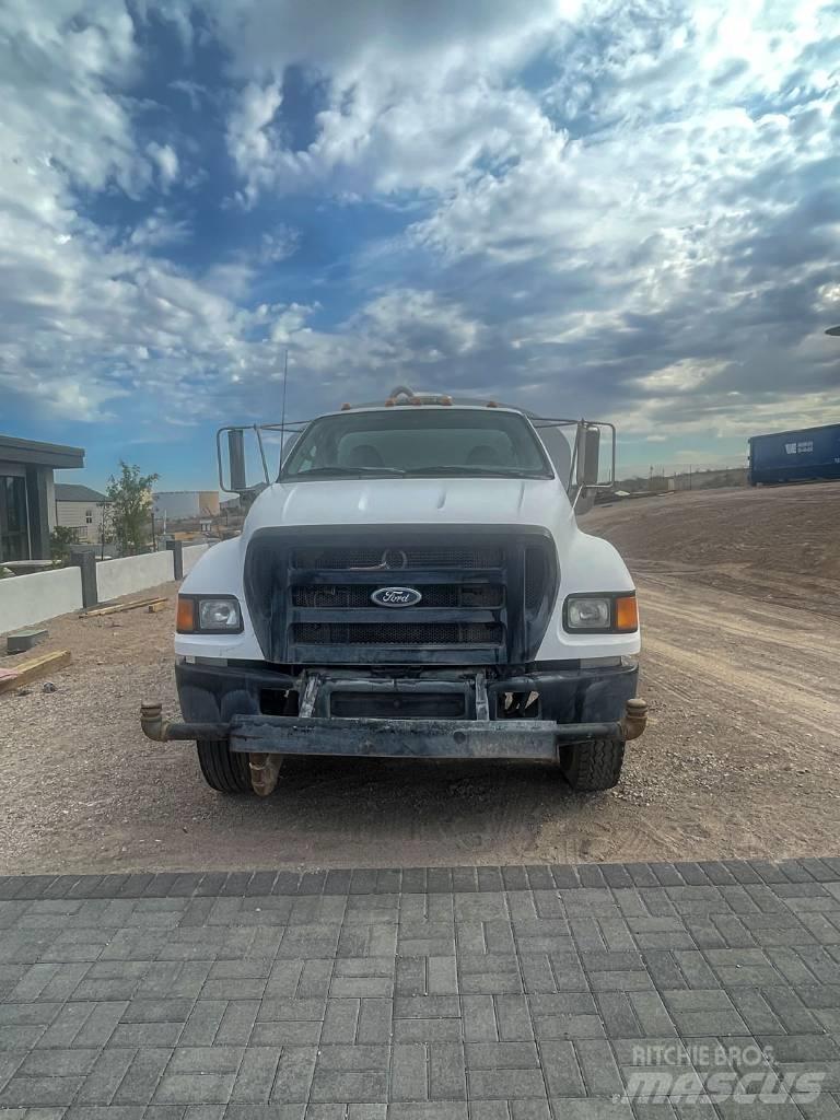 Ford F 750 XLT Auto-tanques